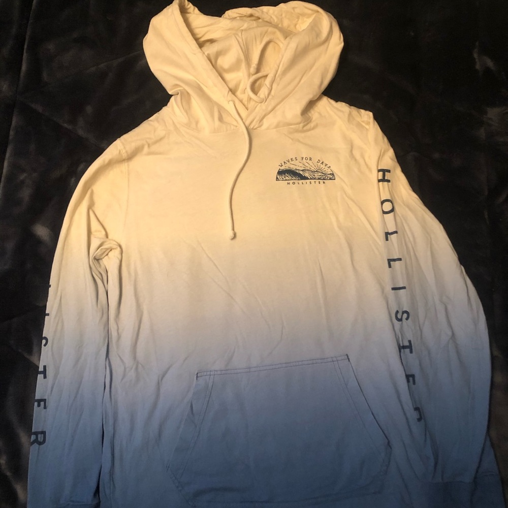 Hollister design sweater